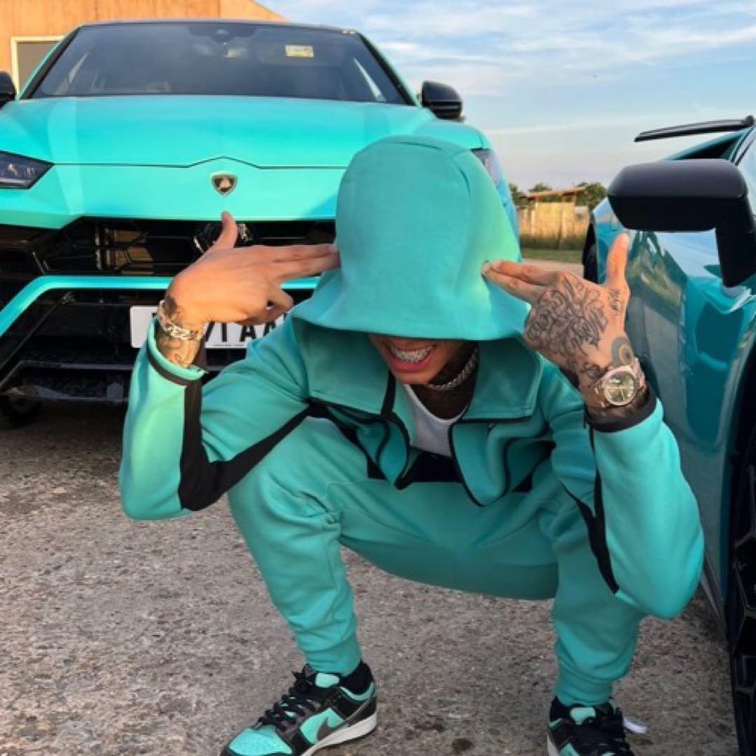 NIKEテックフリース　ティファニーブルー