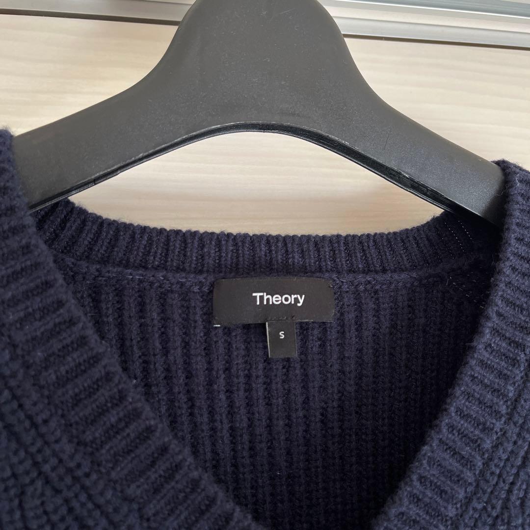 Theory セオリー Lana Cash OS Vneck PO - メルカリ