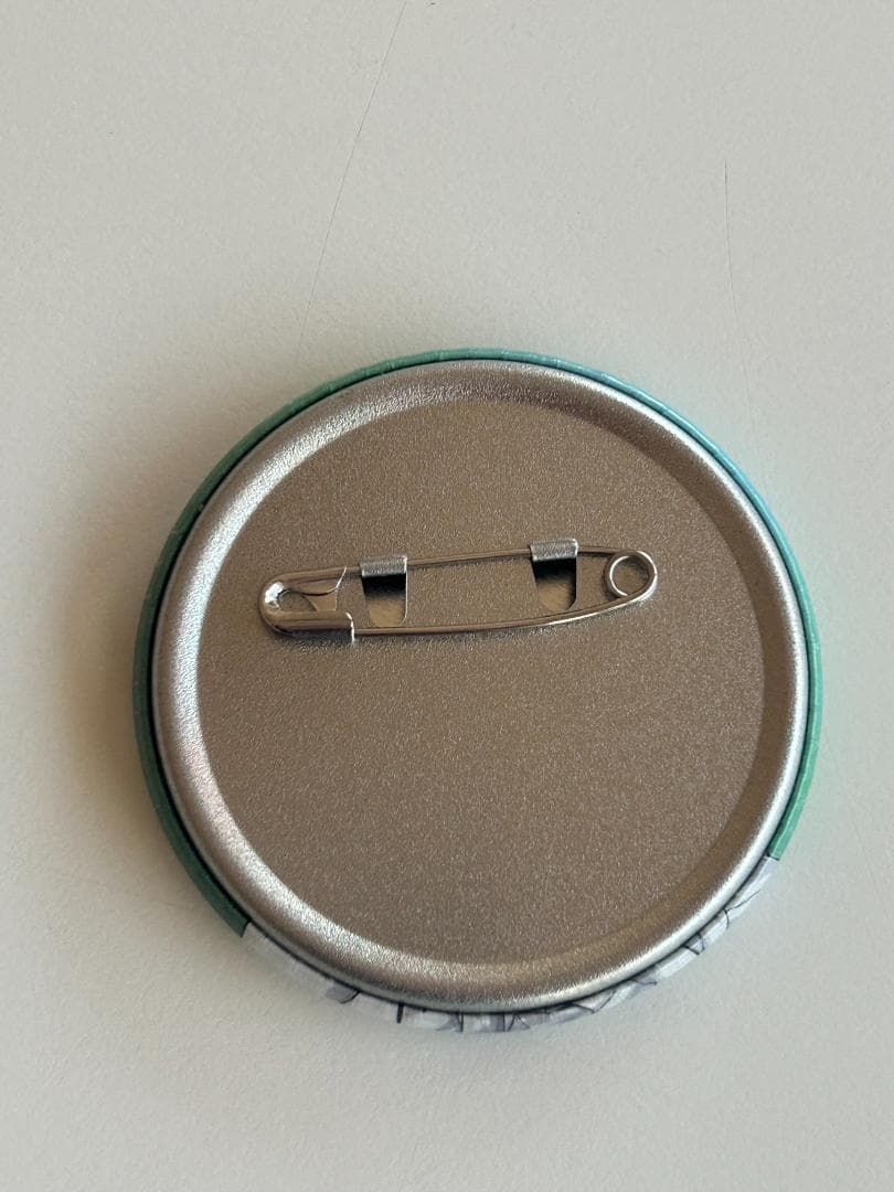 ブルーロック ホログラム缶バッジ Ver. 才能の原石 糸師凛 - メルカリ