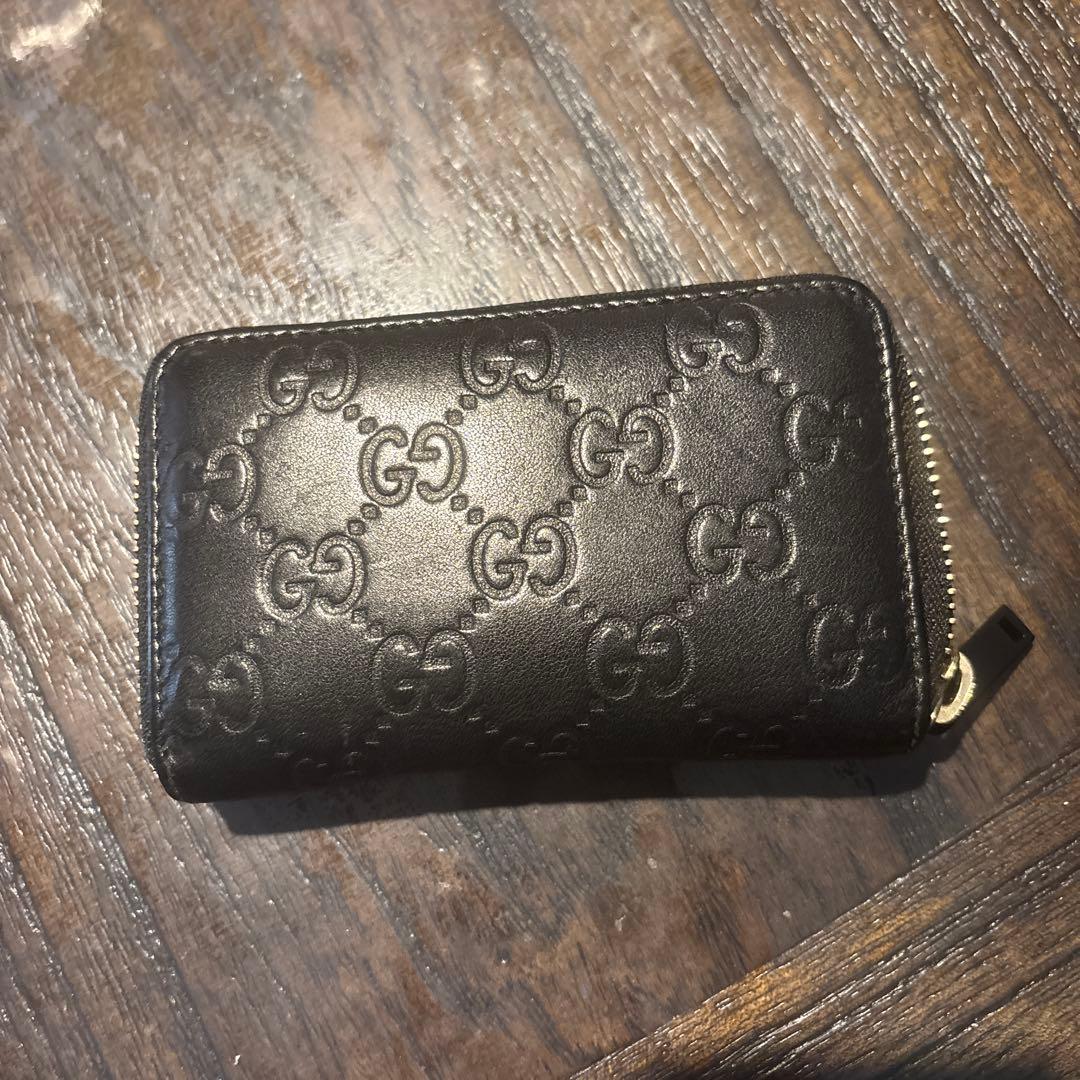 美品　GUCCI ラウンドファスナー　小銭入れ　ケース　シマ