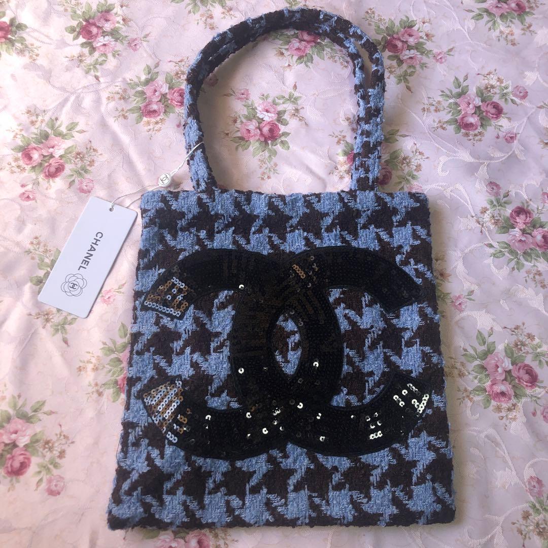 新品未使用　CHANEL ハウンドトゥース　ノベルティ CHANEL トートバッグ 青と茶色のハウンドトゥース ノベルティ - メルカリ