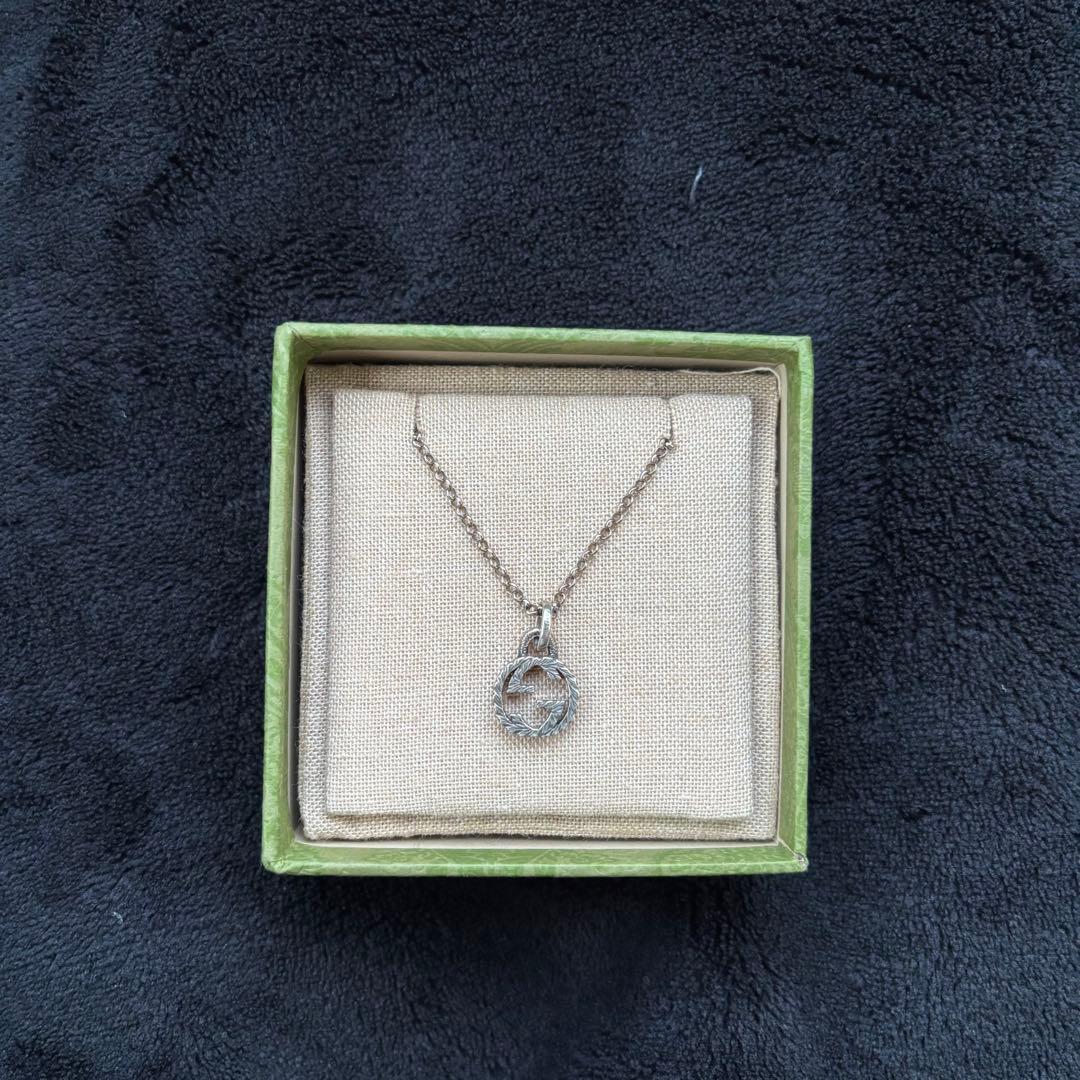 GUCCI シルバーペンダントネックレス