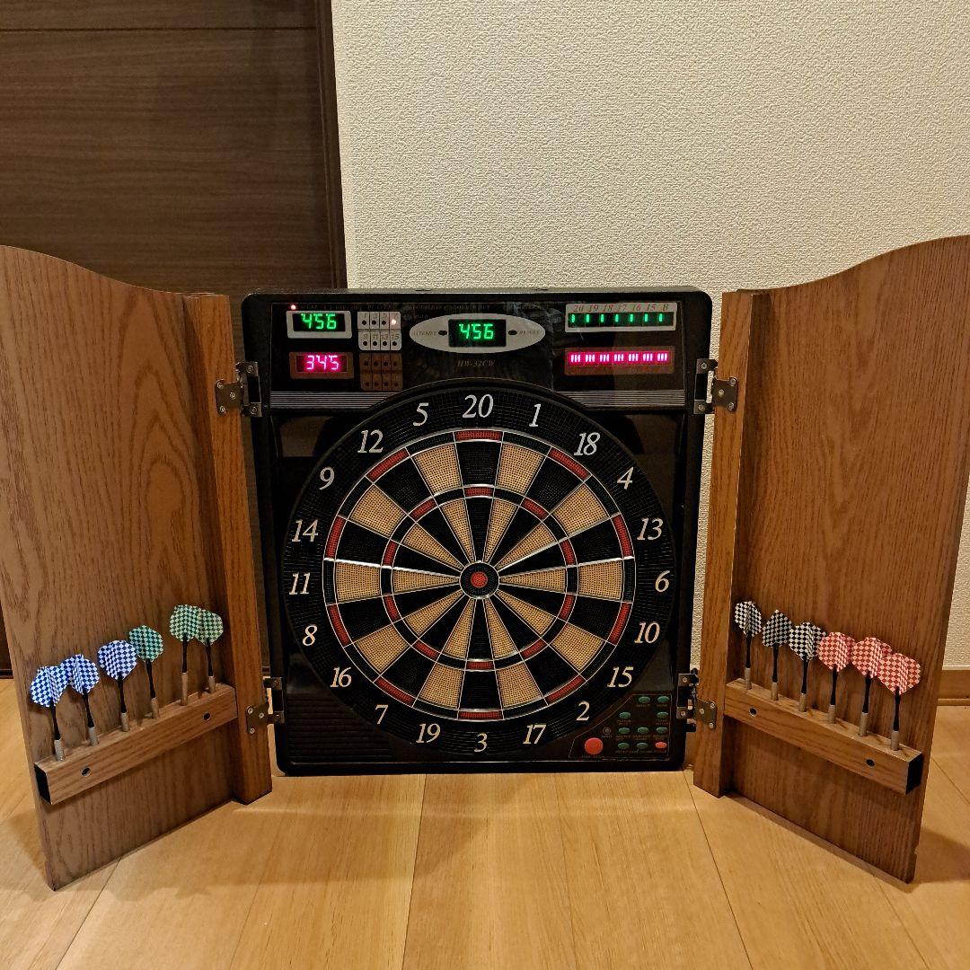 【美品】BULLAIME 電子ダーツボード 木製キャビネット付き