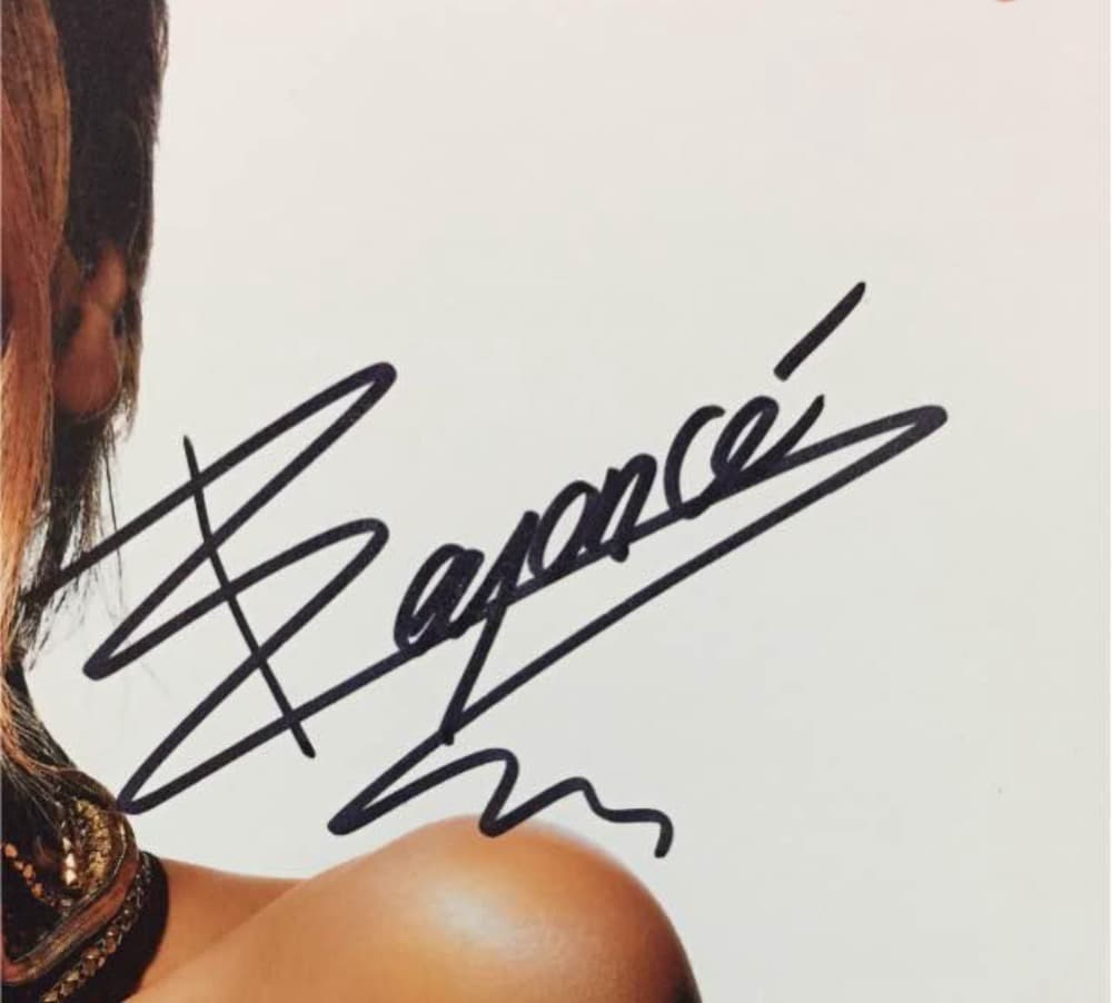 本物★鑑定書付き★ビヨンセ 直筆サイン！！！激レア Beyoncé これってビヨンセとジェイ・Zのサイン、本物だと思う？ : r/beyonce