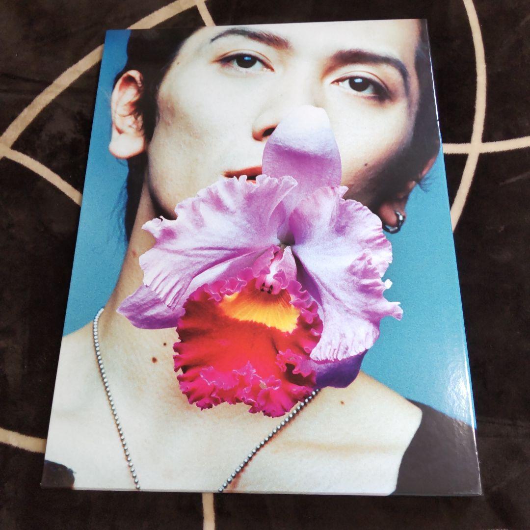 吉井和哉写真集 見つめ合う2人 - メルカリ