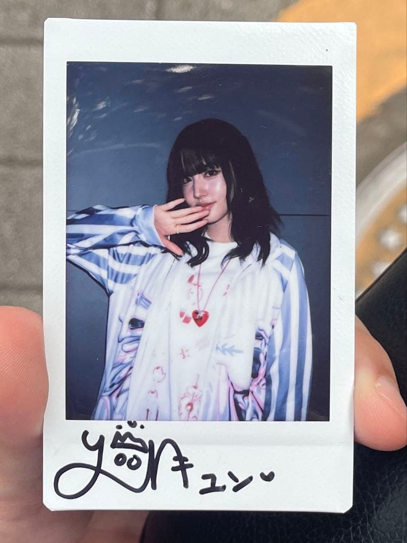 STAYC ユン 直筆サイン入りチェキ