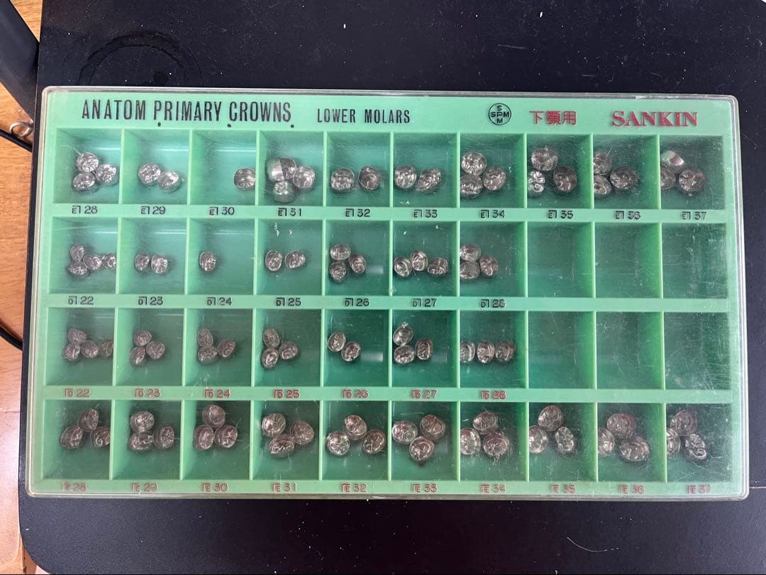 歯科用　ANATOM PRIMARY CROWNS 上下乳歯冠