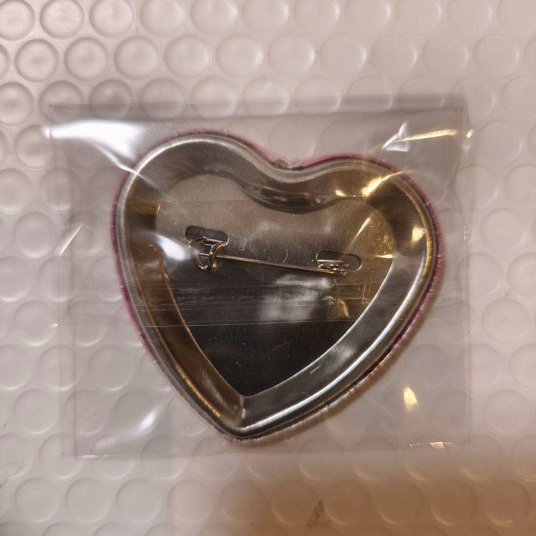 鬼滅の刃 ufotable ハート型缶バッジ バレンタイン 我妻善逸 - メルカリ