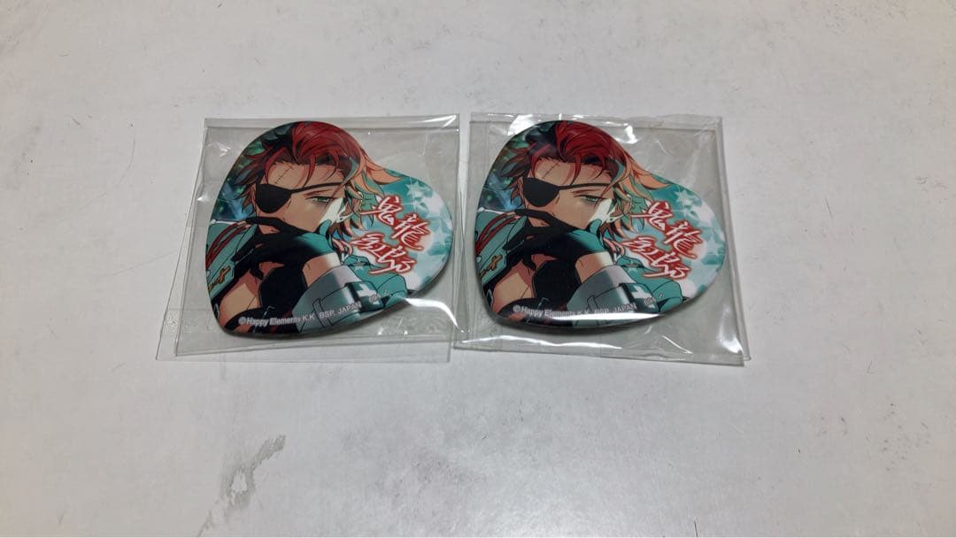 あんスタ 鬼龍紅郎 ハート缶バッジ、周年缶バッジまとめ売り - メルカリ