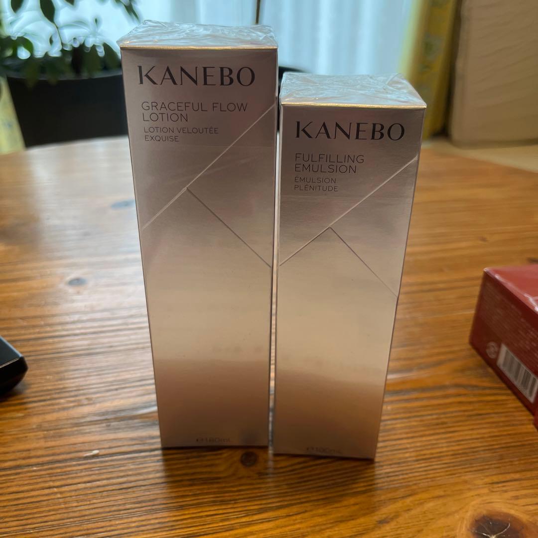 カネボウ　化粧水　乳液セット