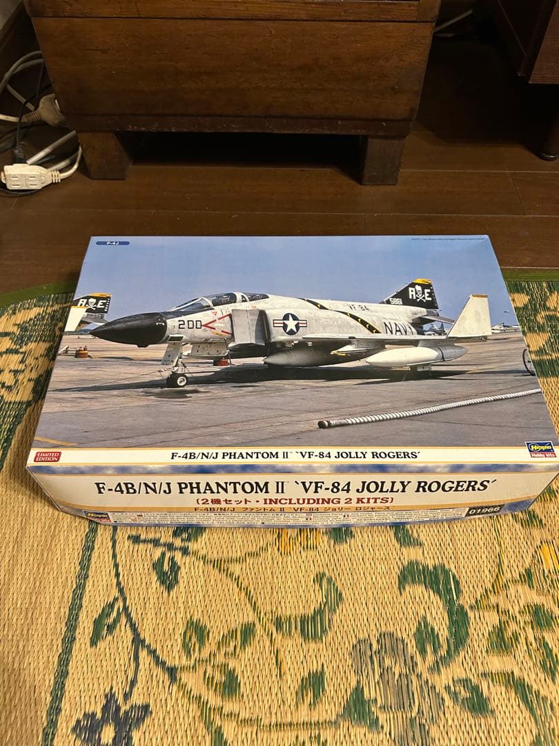 航空機・ヘリコプター F-4B/N/J PHANTOM II VF-84 JOLLY ROGERS Aircraft profile print of F-4B Phantom II VF-84 Jolly Rogers