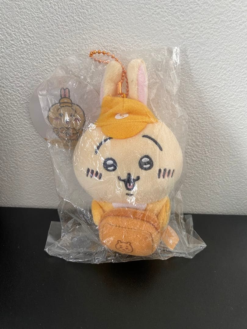 ちいかわマーケット 働くスタッフさんマスコット　うさぎ　マスコット ちいかわマーケット 働くスタッフさんマスコット（うさぎ） | ちいかわ