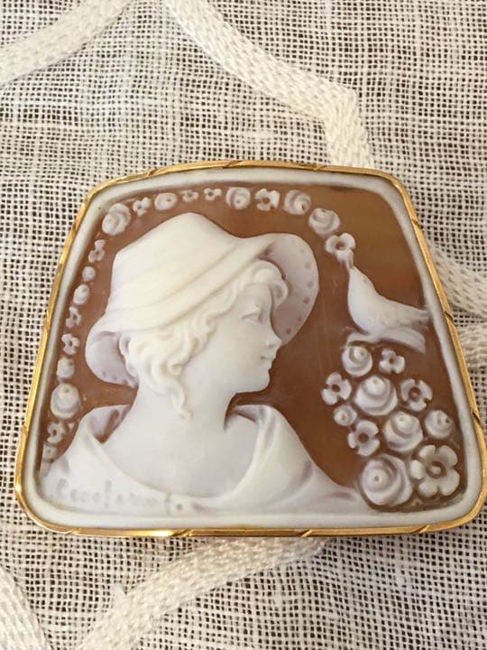 シェルカメオ　18k枠　作家物イタリー製