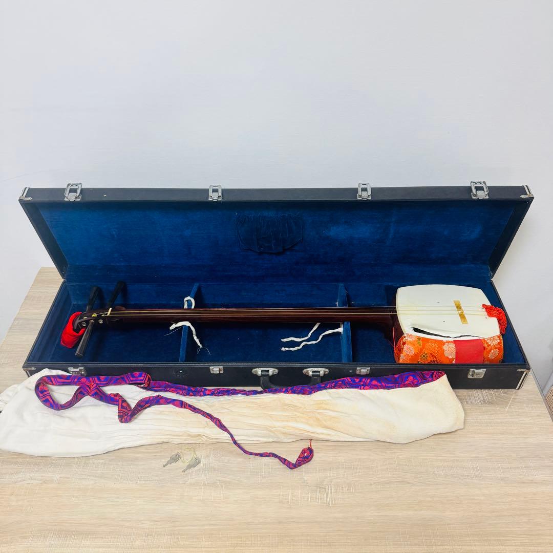 津軽三味線 細棹 紅木 高級材 ハードケース付き 琴三絃師　石村屋 天然素材駒