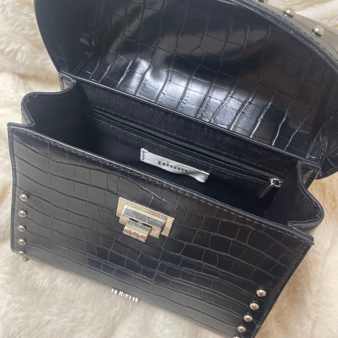 h*様 pium リボンハンドルクロコバッグ ブラック - メルカリ