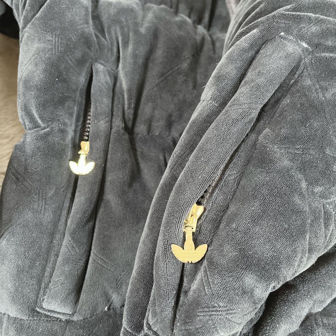 美品 adidas アディダス ダウン ジャケット ベロア金ロゴ S - メルカリ