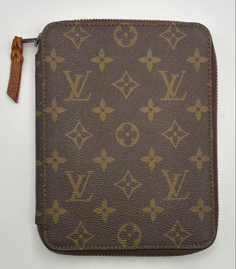 LV ルイヴィトン モノグラム パスポートケース ラウンドジッピー