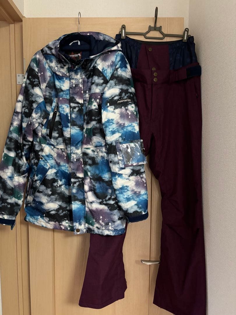 美品　PONTAPESポンタペス　スノボ　上下セット　ジャケットパンツ　宇宙柄L