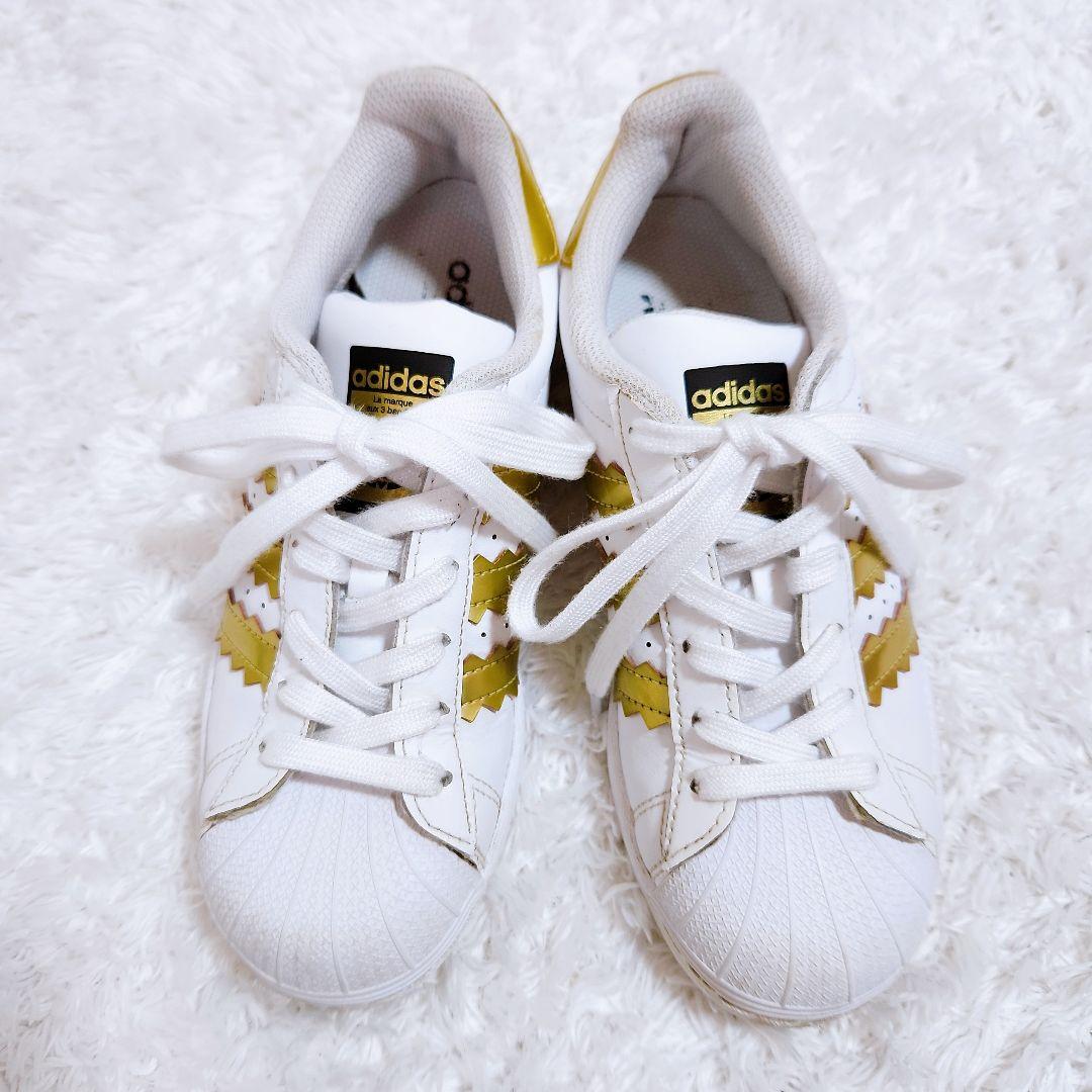 アディダス スーパースター】22.0 スニーカー おしゃれ 金色 ゴールド