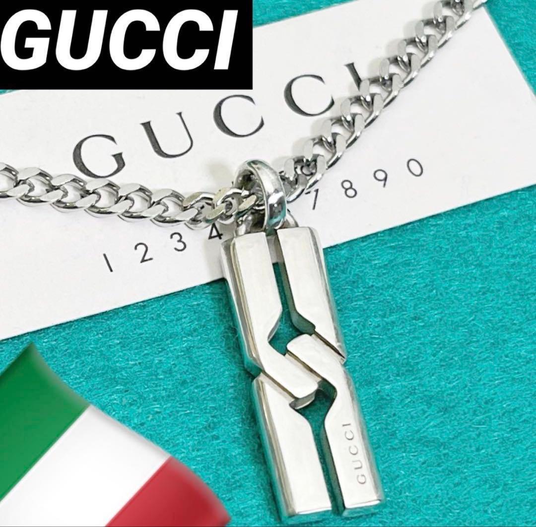 美品　GUCCI ノットペンダント