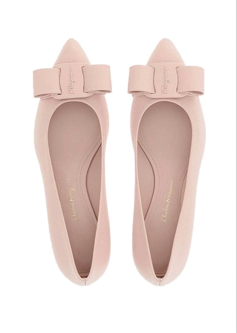 新品 Salvatore Ferragamo フェラガモ VIVA パンプス - メルカリ