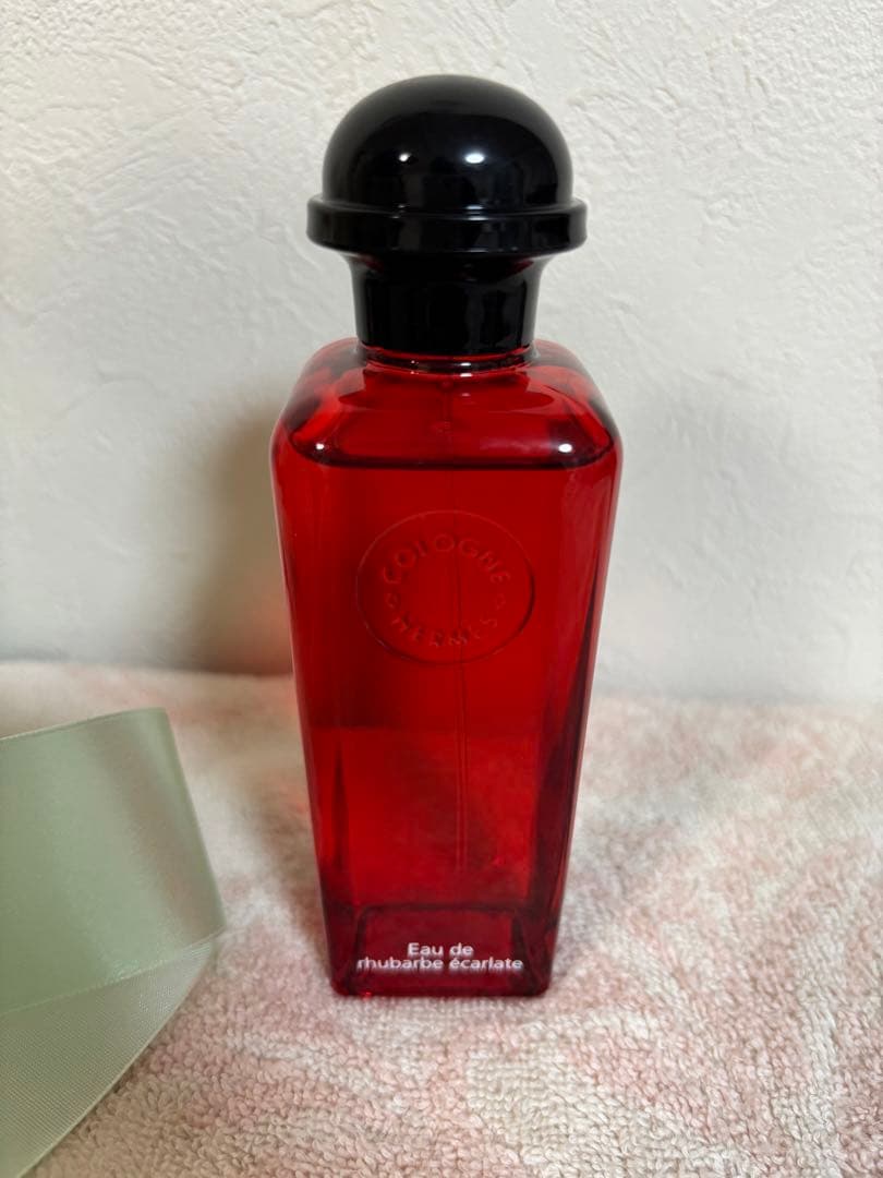エルメスEau de rhubarbe éclarate 100ml