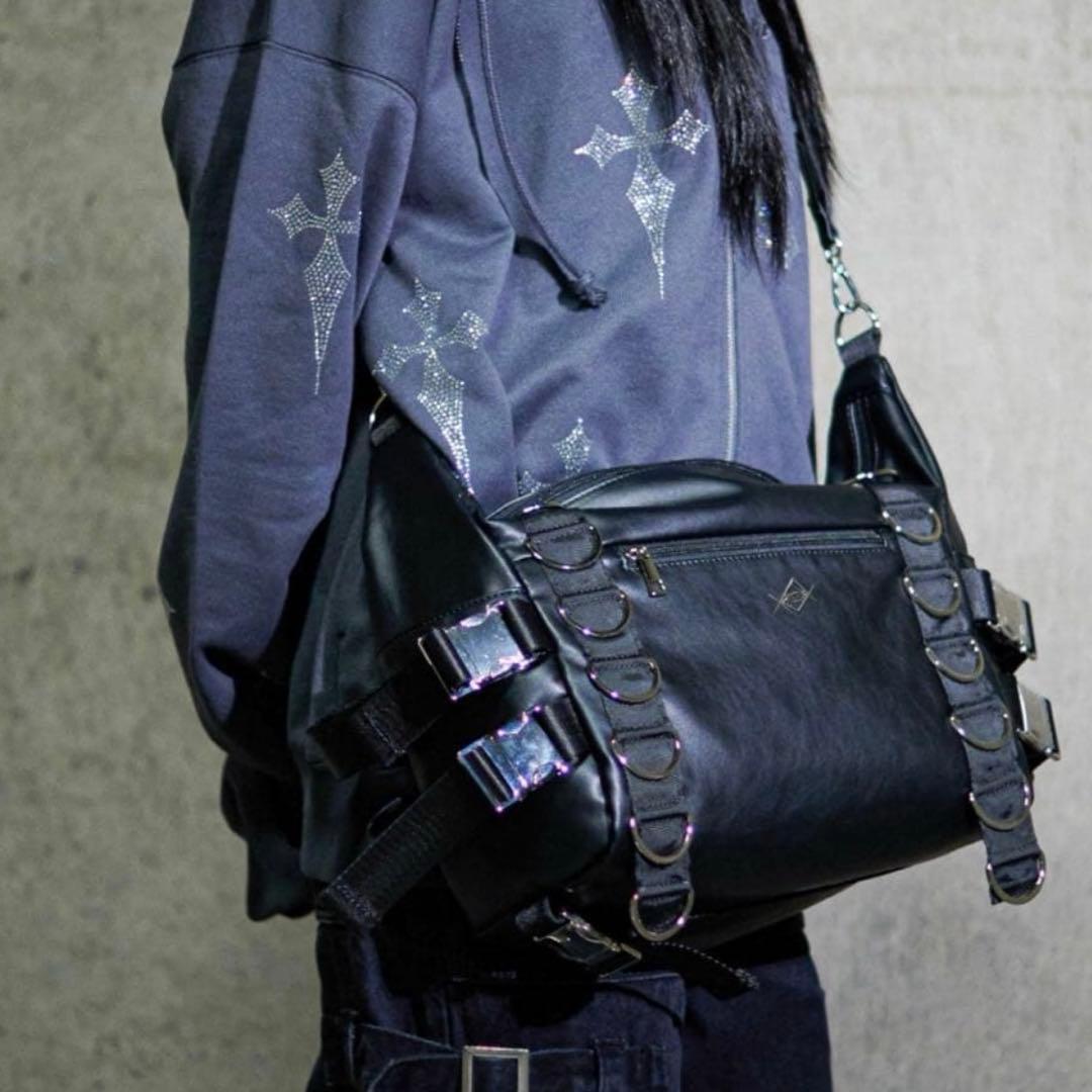 完売品 レフレム REFLEM Dリングベルトショルダーバッグ - メルカリ