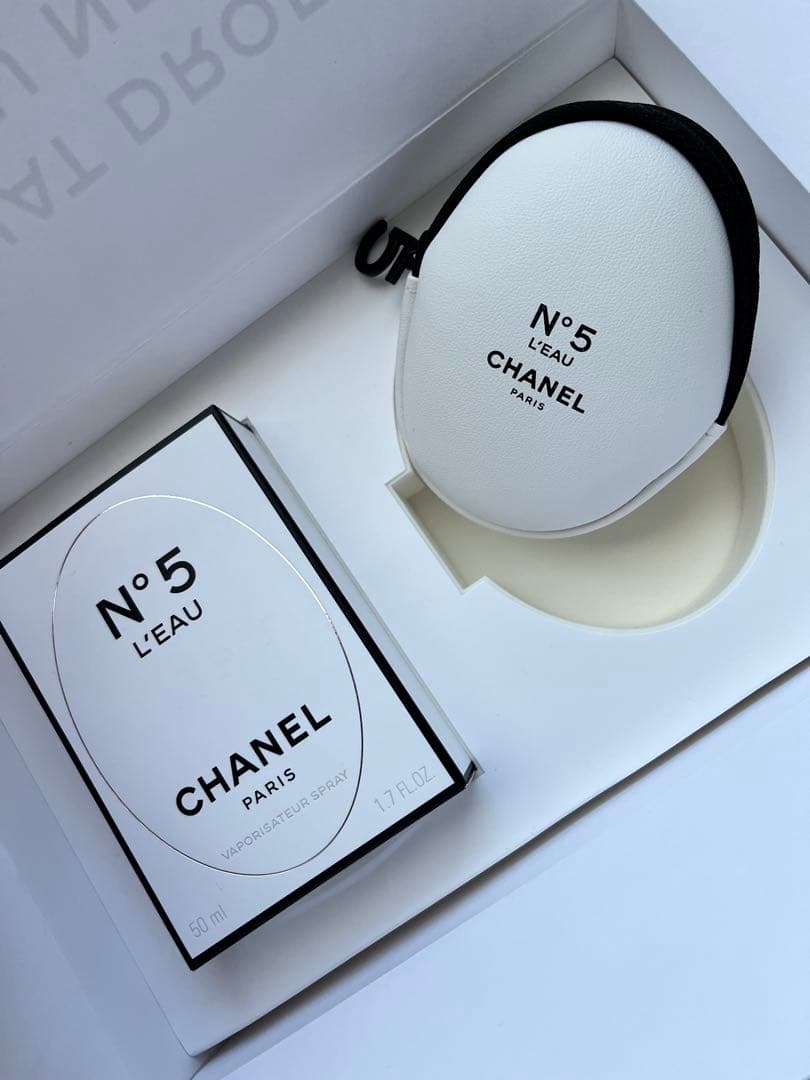 ☆限定品シャネル N°5 ロー オードゥ トワレット D 50ml &ポーチ