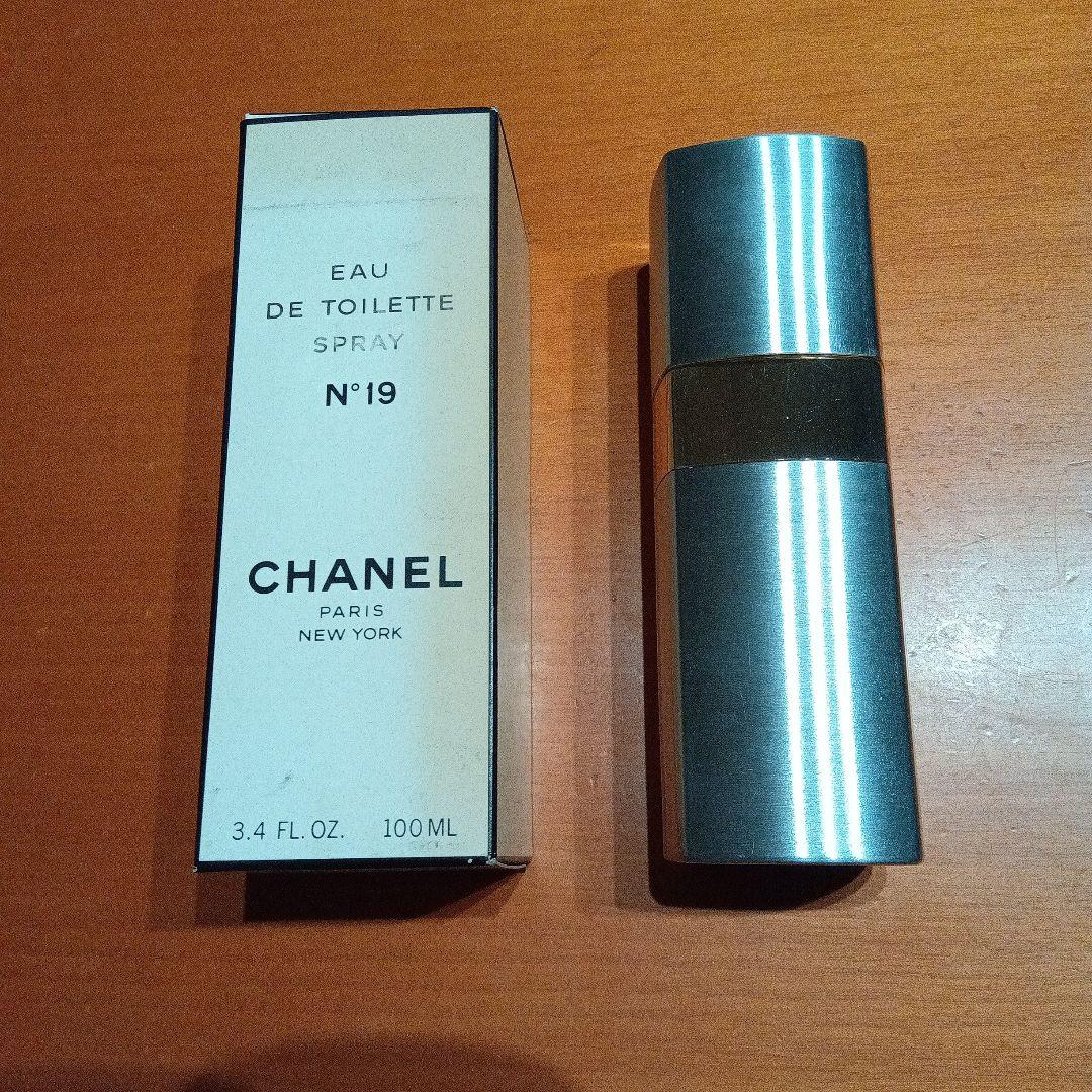 CHANEL N°19 Eau de Toilette 100ml