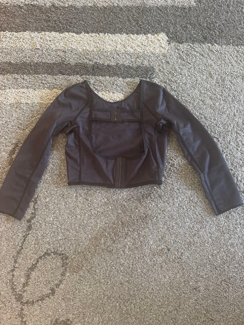 新品SBC湘南美容二の腕脂肪吸引アミュレットポレロ Mサイズ ブラック