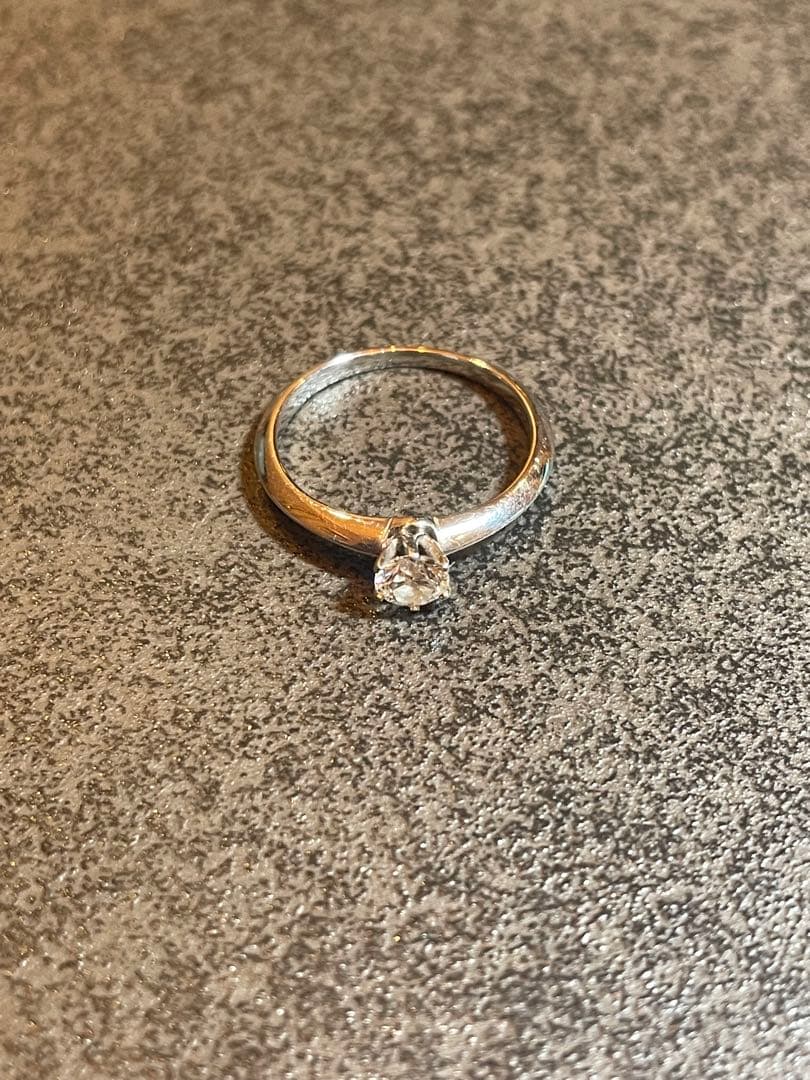 ティファニー ダイヤモンドリング7号