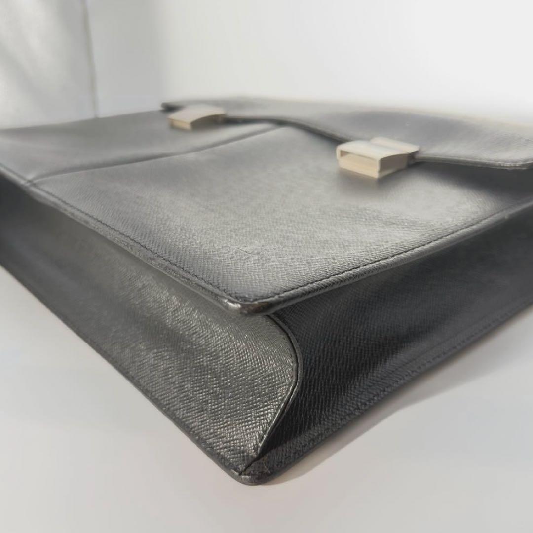 A4可 美品 ルイヴィトン レザー ビジネスバッグ タイガセルヴィエット