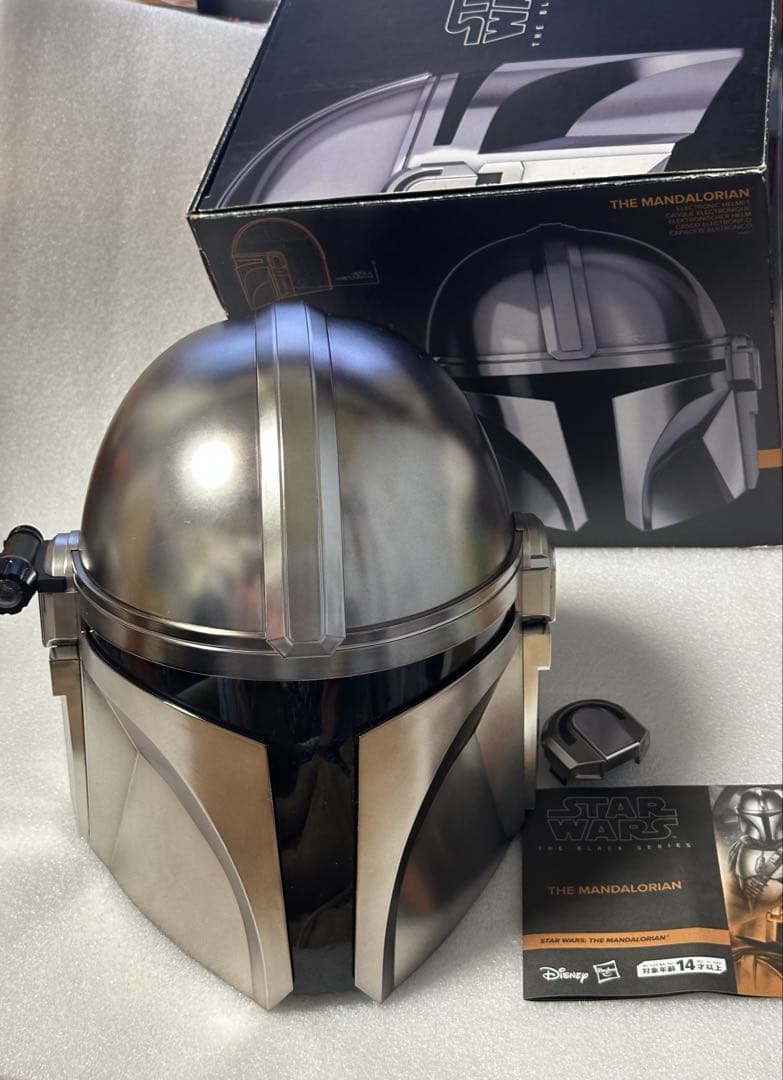ハズブロ スター・ウォーズ ヘルメット マンダロリアン