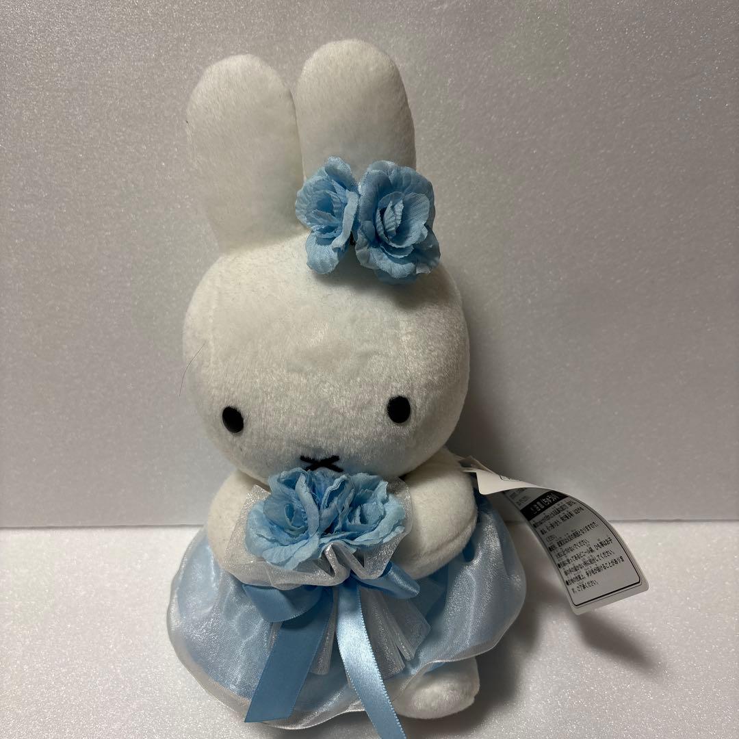 ミッフィー ぬいぐるみ ドレス&ブーケ - メルカリ