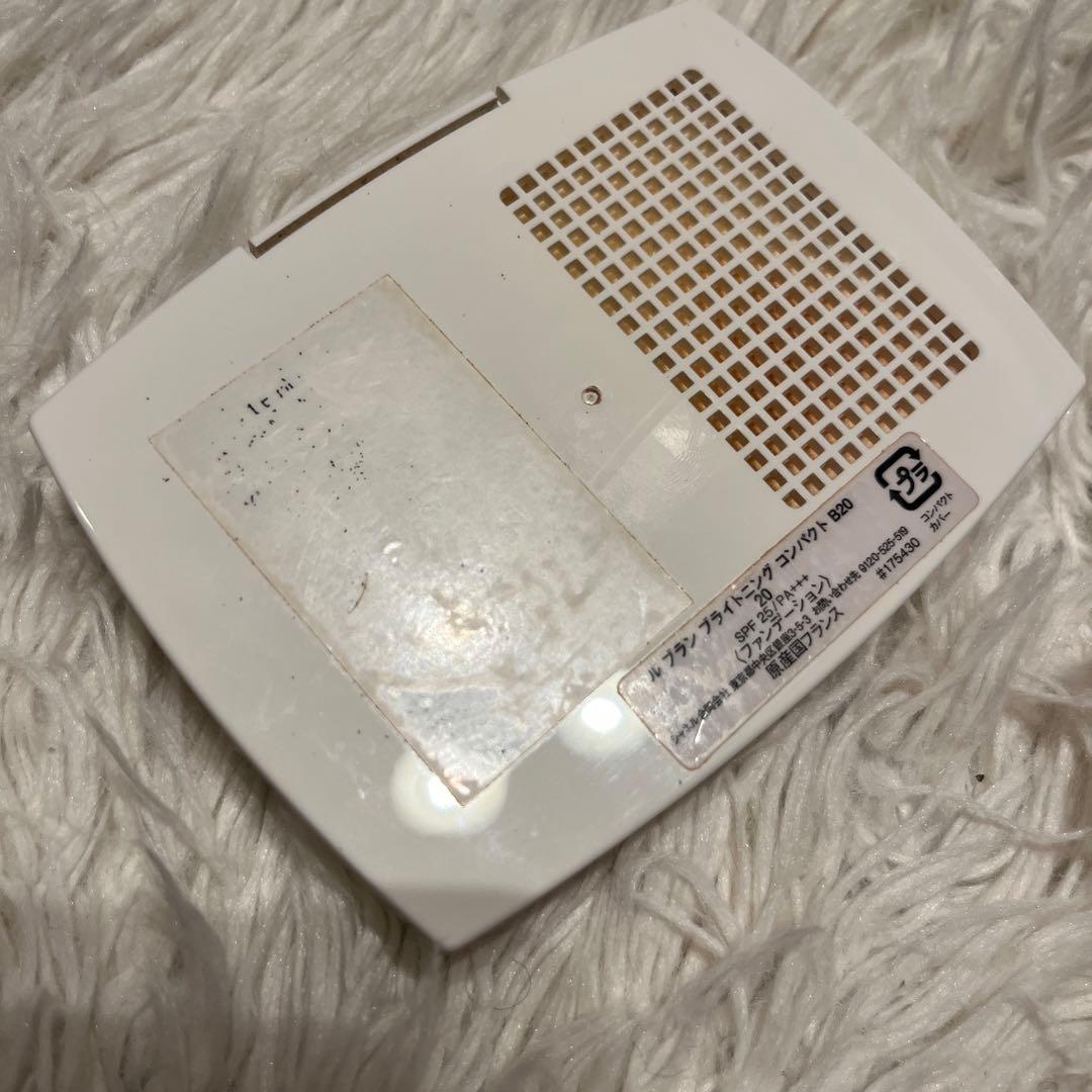 CHANEL ル ブラン ブライトニング コンパクト B20 - メルカリ