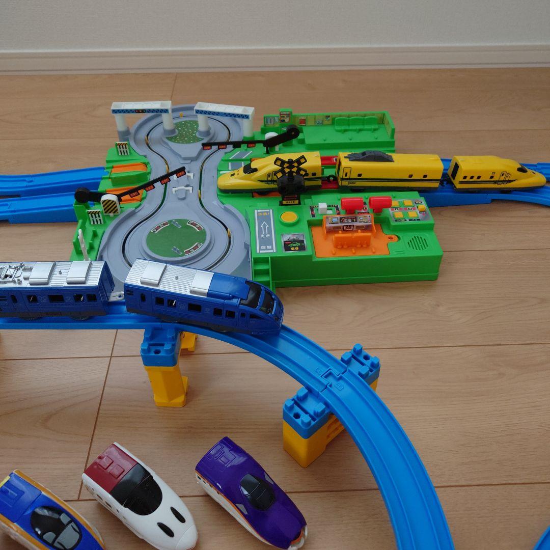 プラレール 鉄道玩具セット 大量まとめ売り タカラトミー 電車
