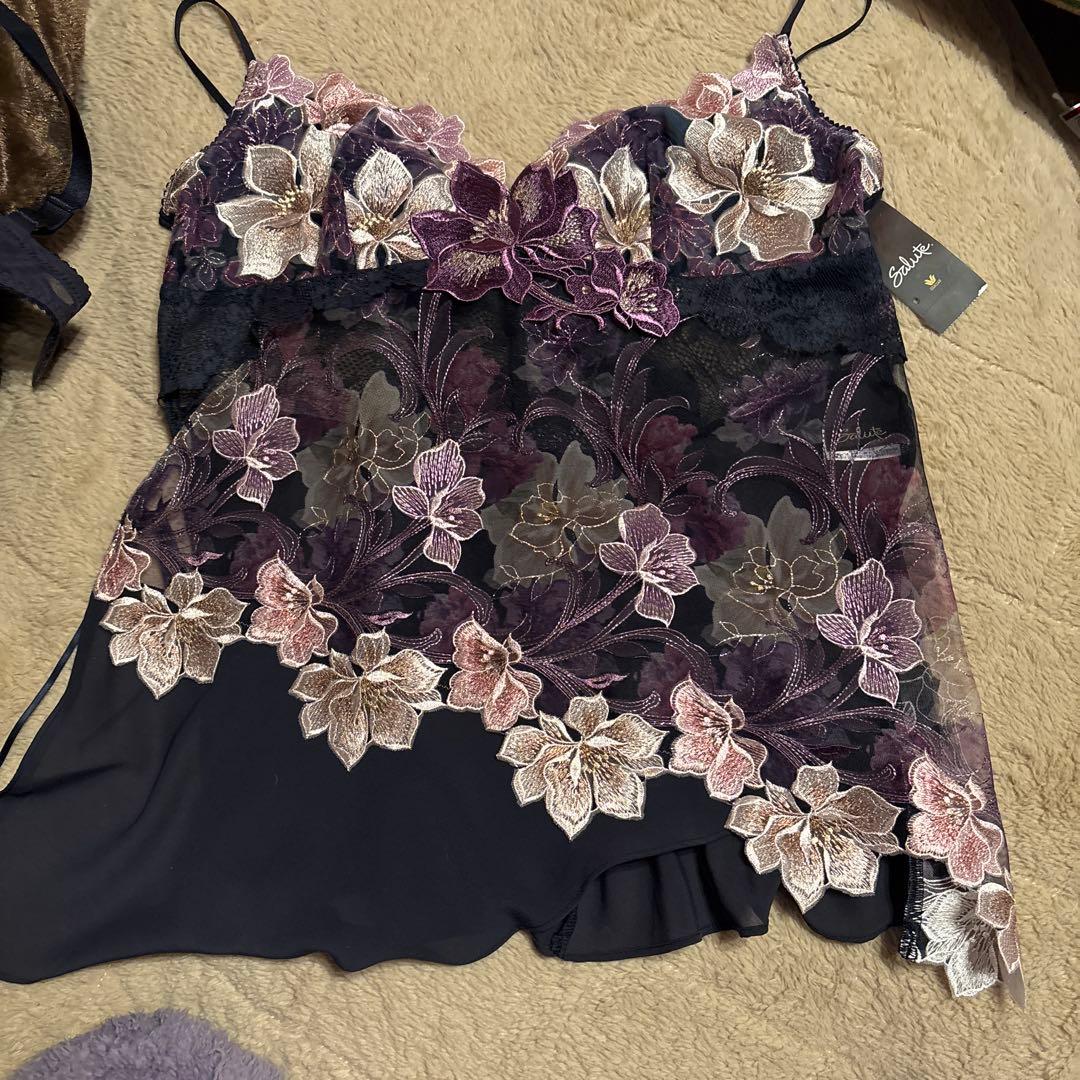 サルート新作キャミソールL、ブラE75、ソングM