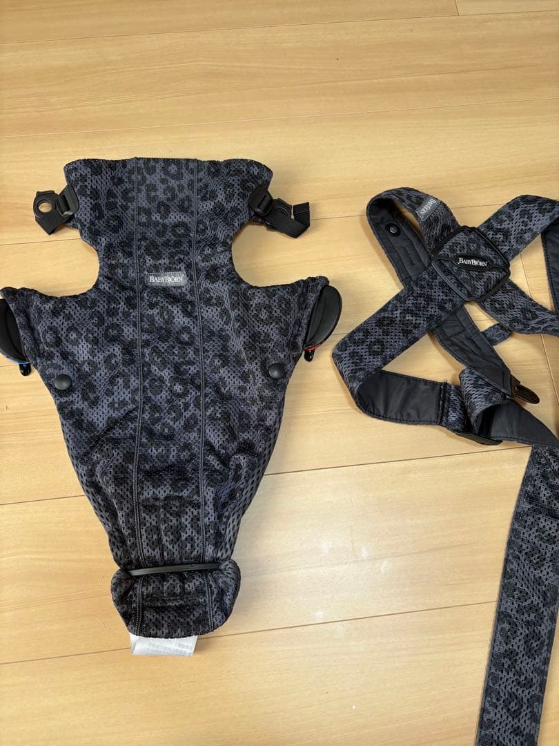 ベビービョルン ベビーキャリアMINI AIR レオパード ヒョウ柄