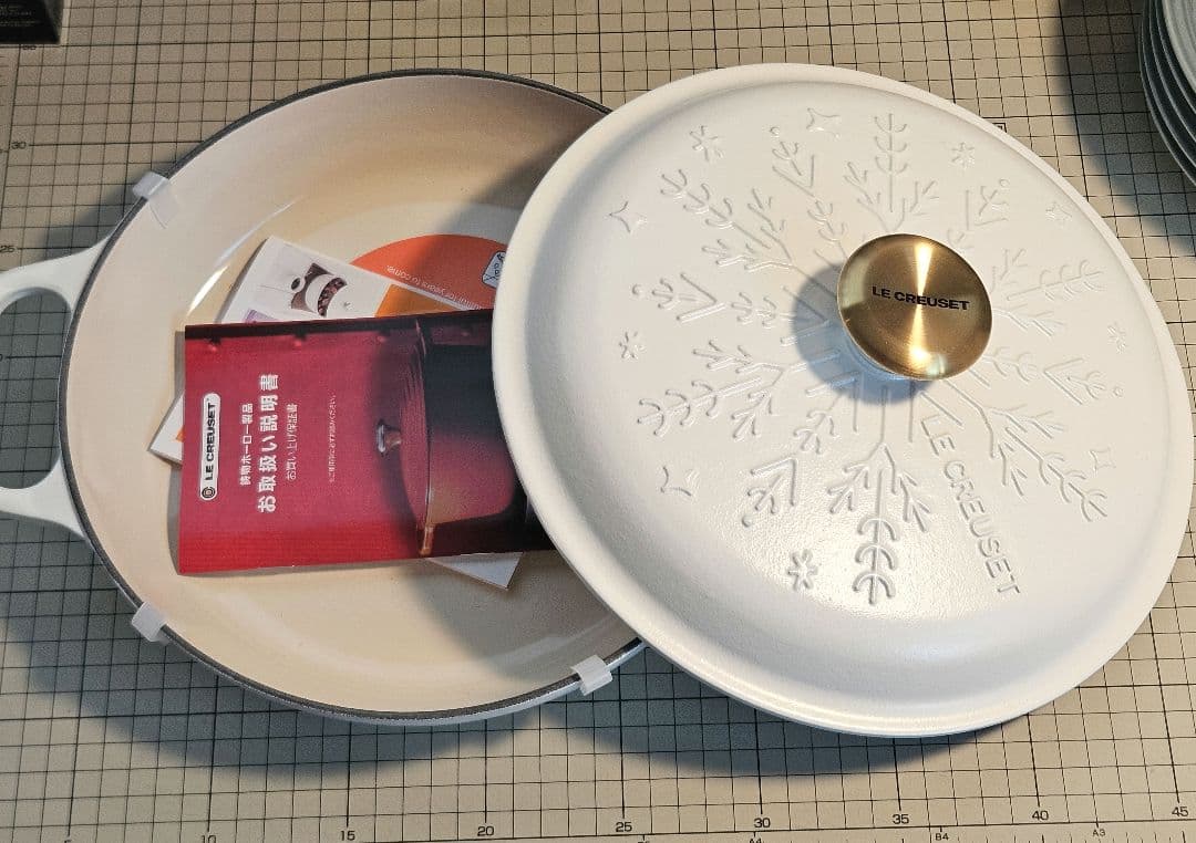 LE CREUSET　ル・クルーゼ スノーフレーク　キャセロール　26㎝