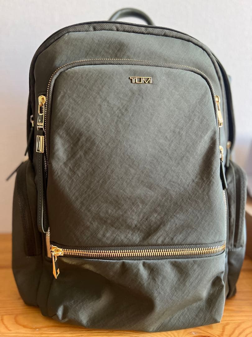 た*う様 TUMI オリーブグリーン リュック 中古・古着通販】TUMI (トゥミ) リュック グリーン｜ブランド・古着