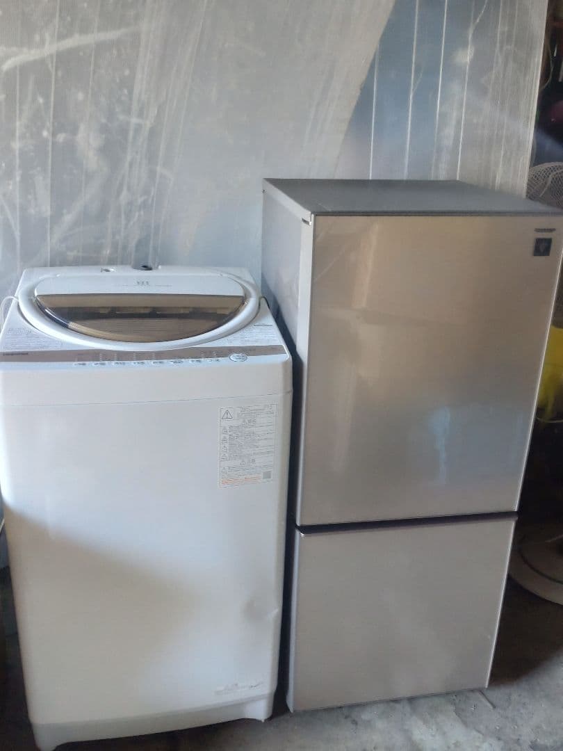 TOSHIBA洗濯機　2022年　SHARP冷凍冷蔵庫　2017年　【配送可】