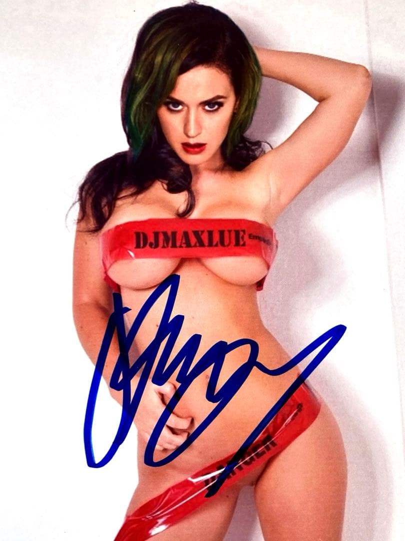 ケイティ・ペリー直筆サイン入り2Lサイズ写真…Katy Perry… プリンセス・オブ・ポップ” ケイティ・ペリー、来日公演決定！Katy