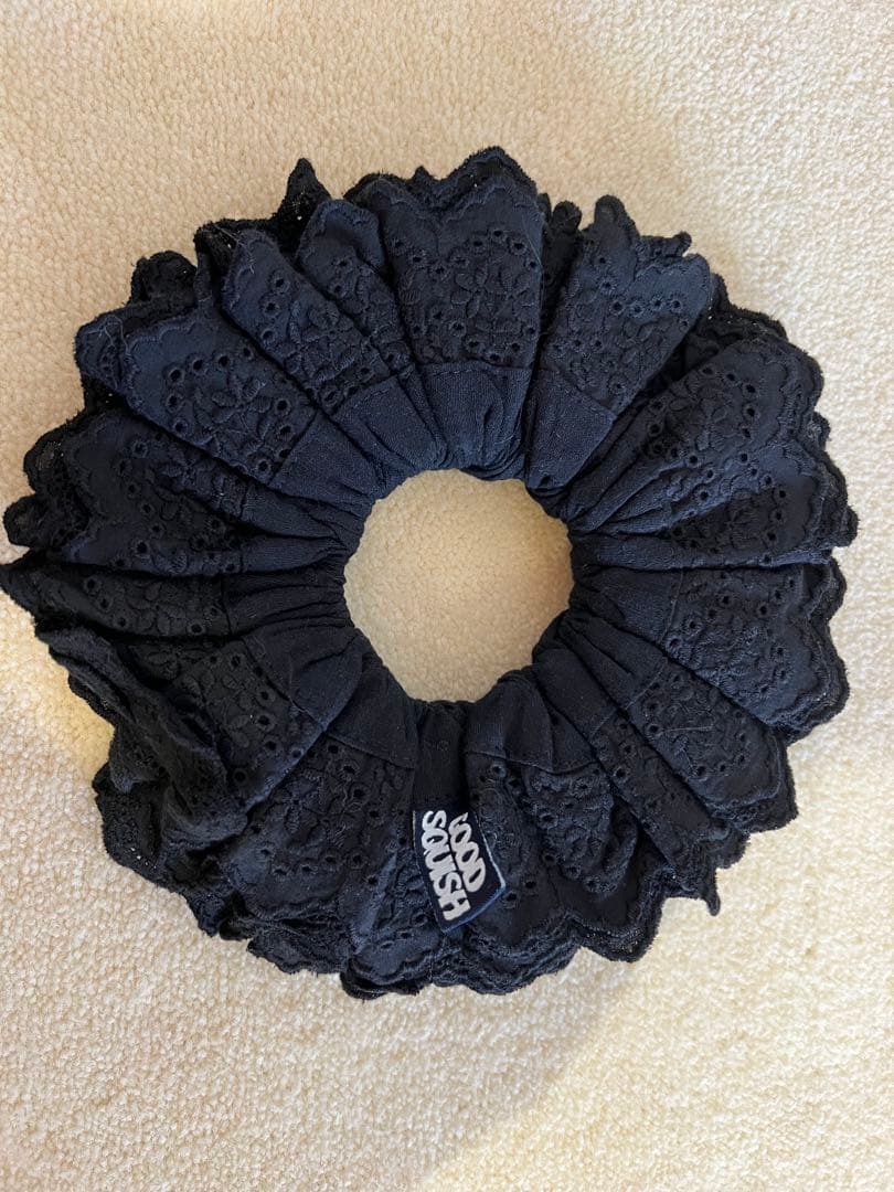 GOOD SQUISHブラックヘアゴム