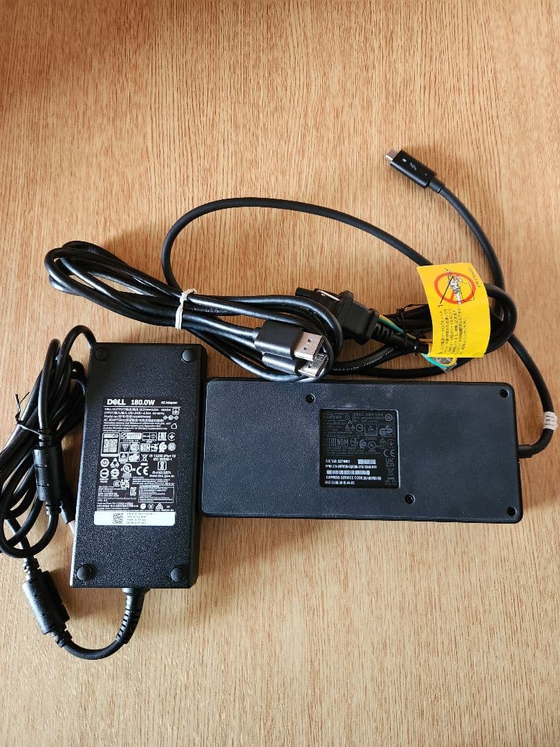 DELL ドッキングステーション WD22TB4