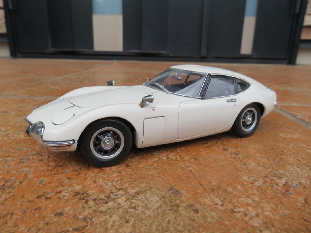 エブロ　1/24　トヨタ2000GT 1967 Toyota 2000GT Coupe Red 