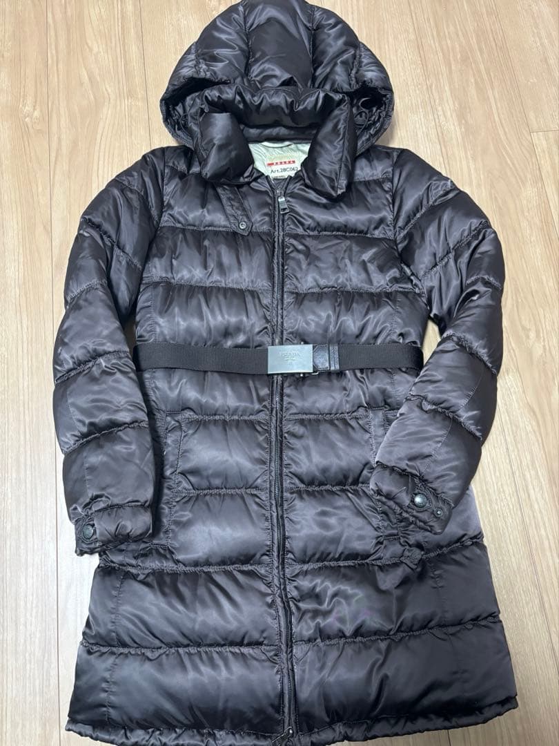 プラダ　ダウンジャケット
