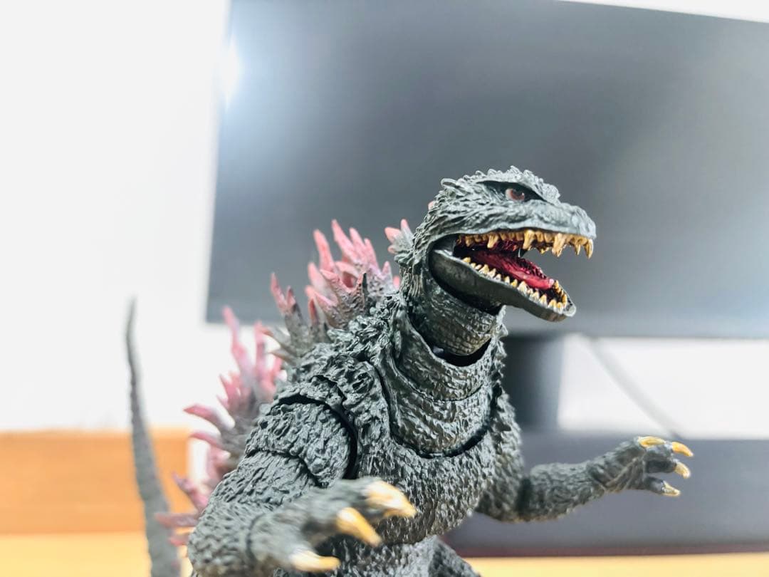 S.H.MonsterArts モンスターアーツ　ゴジラ　2000