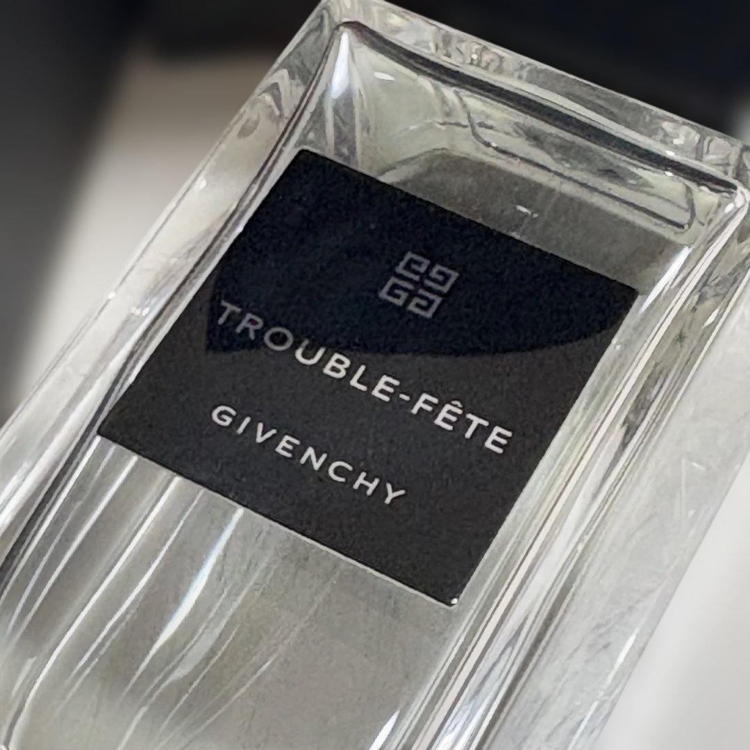 ジバンシー　香水　トロブルフェット100ミリ