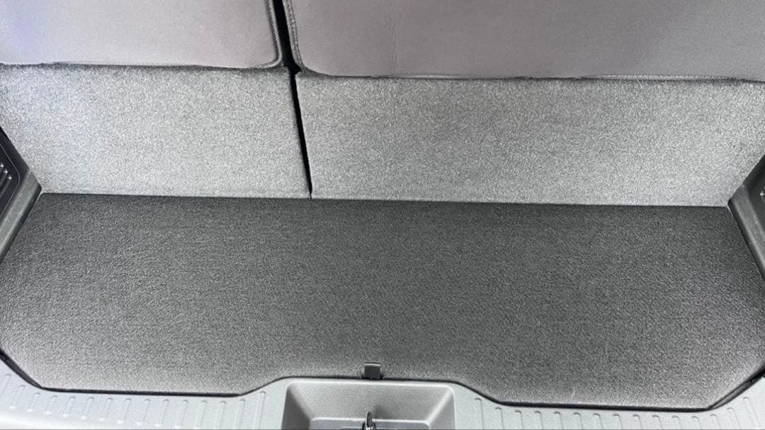 三角待ち合い様　エルグランド E52 ラゲッジボード ワンオフ