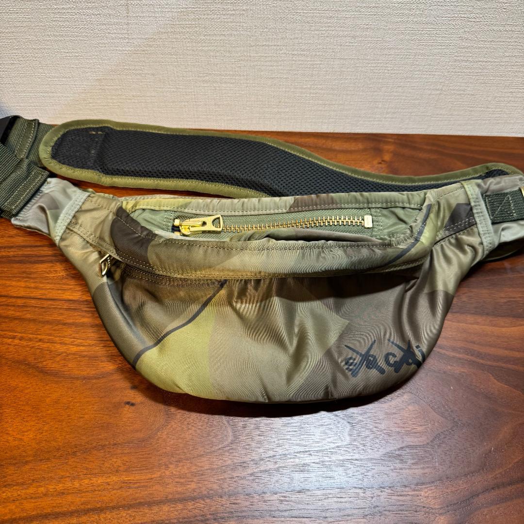 sacai x KAWS Bum Bag カモフラ